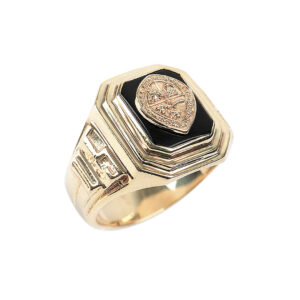 Anillo de graduación UASD