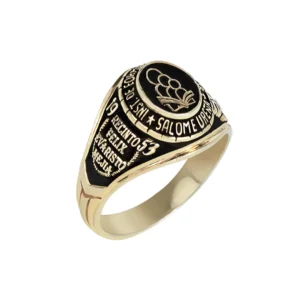 Anillo de graduación ISFODOSU